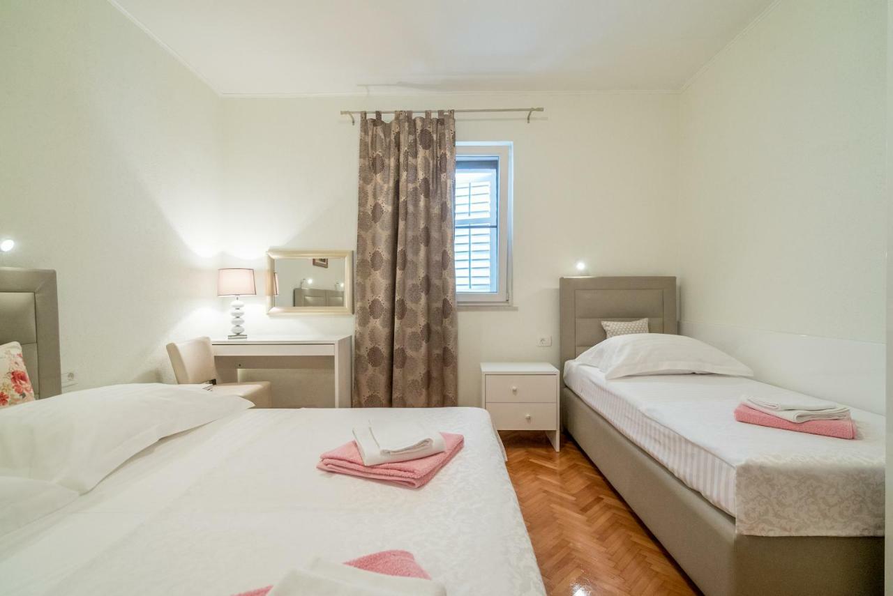 Adam apartments Stobrec Bagian luar foto